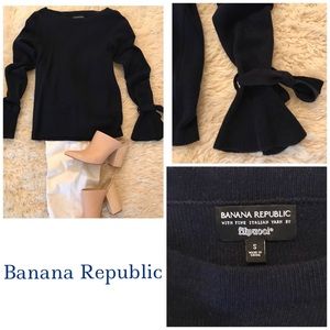 Banana Republic navy sweater